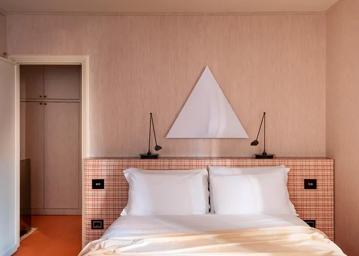 House Of Allora 4*