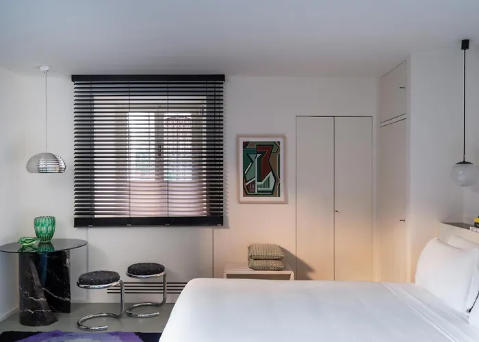House Of Allora 4*